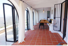 Renovation and interior design of the porch. “Finca View14” / Malaga