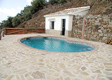 Construcción de piscina de obra Lagarillo